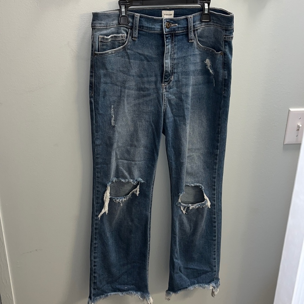 Sneakpeek 11/W30